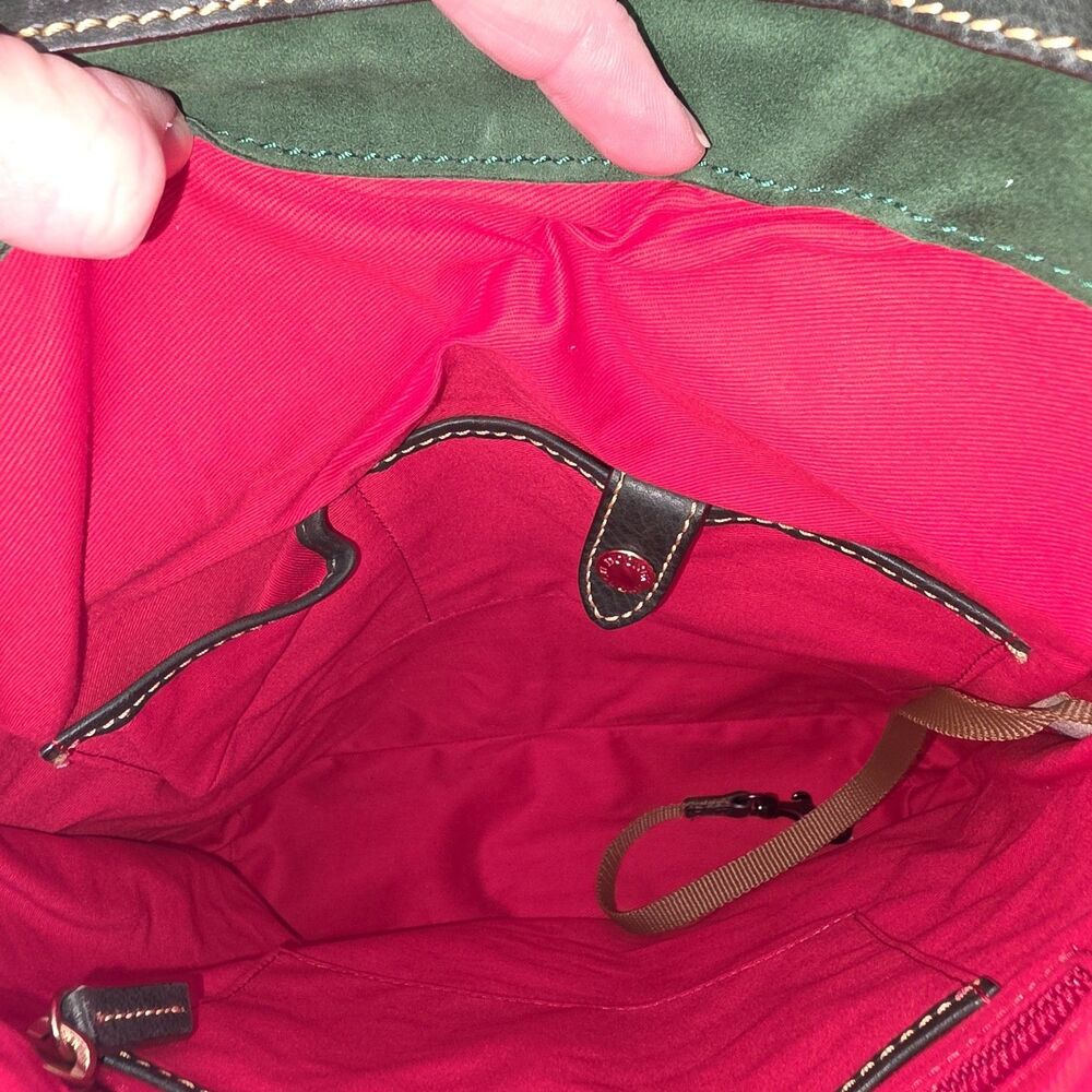 Dooney & Bourke Toggle Crossbody Bag Green Xtra Strap EUC Florentine Leather - Picture 10 of 15